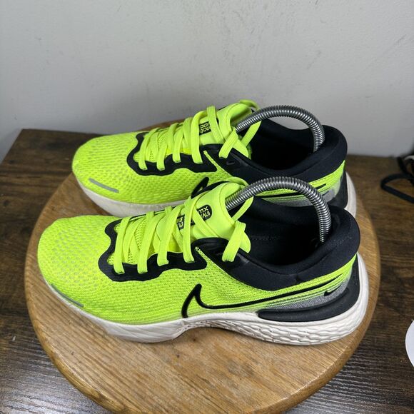 Nike ZoomX Invincible Run Flyknit Shoes Mens Size 8 Running CT2228-700 main image 4